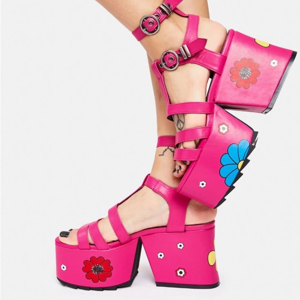 strappy platform sandals- LA MODA